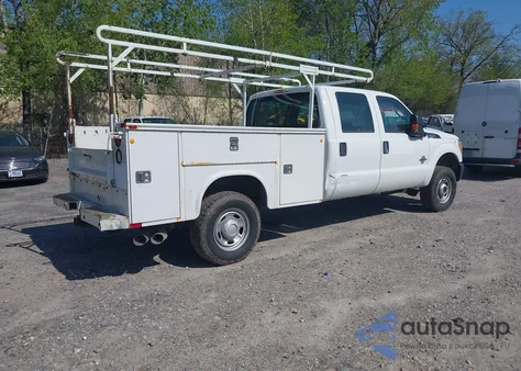 2014 Ford F-250 Xl z USA, uszkodzony, nr VIN 1FD7W2BT1EEB46915